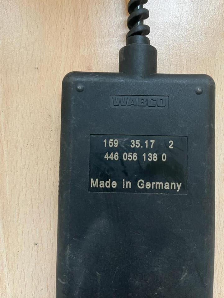 MAN WABCO Bediengerät Fernbedienung Luftfederung 4460561380 - Air suspension for Truck: picture 2 MAN WABCO Bediengerät Fernbedienung Luftfederung 4460561380 - Air suspension for Truck: picture 2