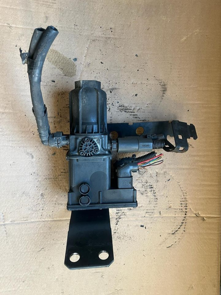 Mercedes Actros MP4 AdBlue Pumpe A0001403978 - Fuel pump for Truck: picture 1 Mercedes Actros MP4 AdBlue Pumpe A0001403978 - Fuel pump for Truck: picture 1