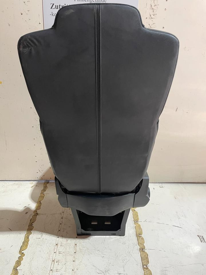 Mercedes Actros MP4 Beifahrersitz A9609103703 - Seat for Truck: picture 4 Mercedes Actros MP4 Beifahrersitz A9609103703 - Seat for Truck: picture 4