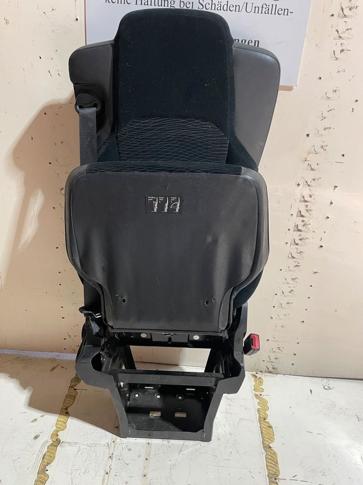 Mercedes Actros MP4 Beifahrersitz A9609103703 - Seat for Truck: picture 5 Mercedes Actros MP4 Beifahrersitz A9609103703 - Seat for Truck: picture 5