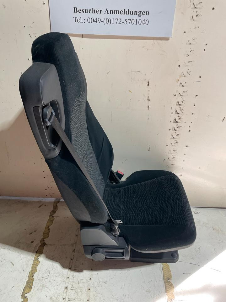 Mercedes Actros MP4 Beifahrersitz A9609103803 - Seat for Truck: picture 3 Mercedes Actros MP4 Beifahrersitz A9609103803 - Seat for Truck: picture 3