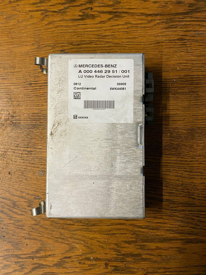 Mercedes Actros MP4 LU Video Radar Decision Unit A 000 446 29 51 - ECU for Truck: picture 1 Mercedes Actros MP4 LU Video Radar Decision Unit A 000 446 29 51 - ECU for Truck: picture 1