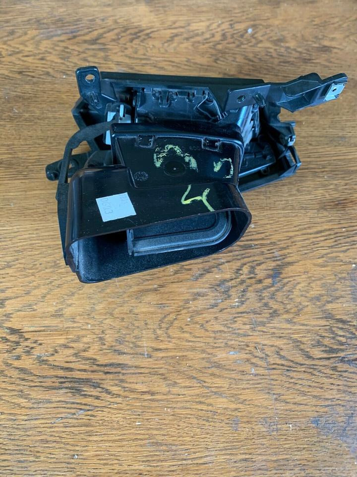 Mercedes Actros MP4 Luftduese A 960 830 06 54 {Lüften} - Heating/ Ventilation for Truck: picture 3 Mercedes Actros MP4 Luftduese A 960 830 06 54 {Lüften} - Heating/ Ventilation for Truck: picture 3