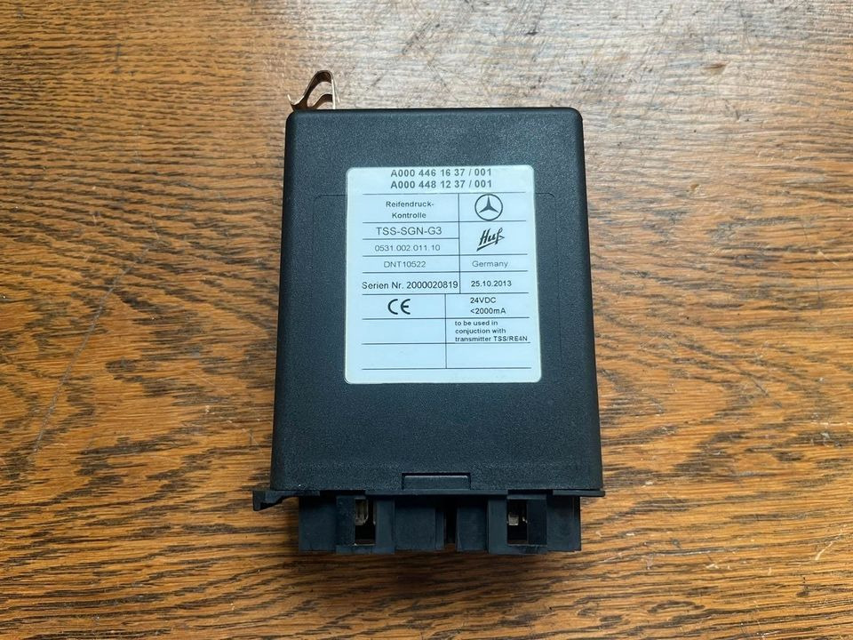Mercedes Actros MP4 Reifendruck-Kontrolle Steuergerät A0004461637 - ECU for Truck: picture 1 Mercedes Actros MP4 Reifendruck-Kontrolle Steuergerät A0004461637 - ECU for Truck: picture 1
