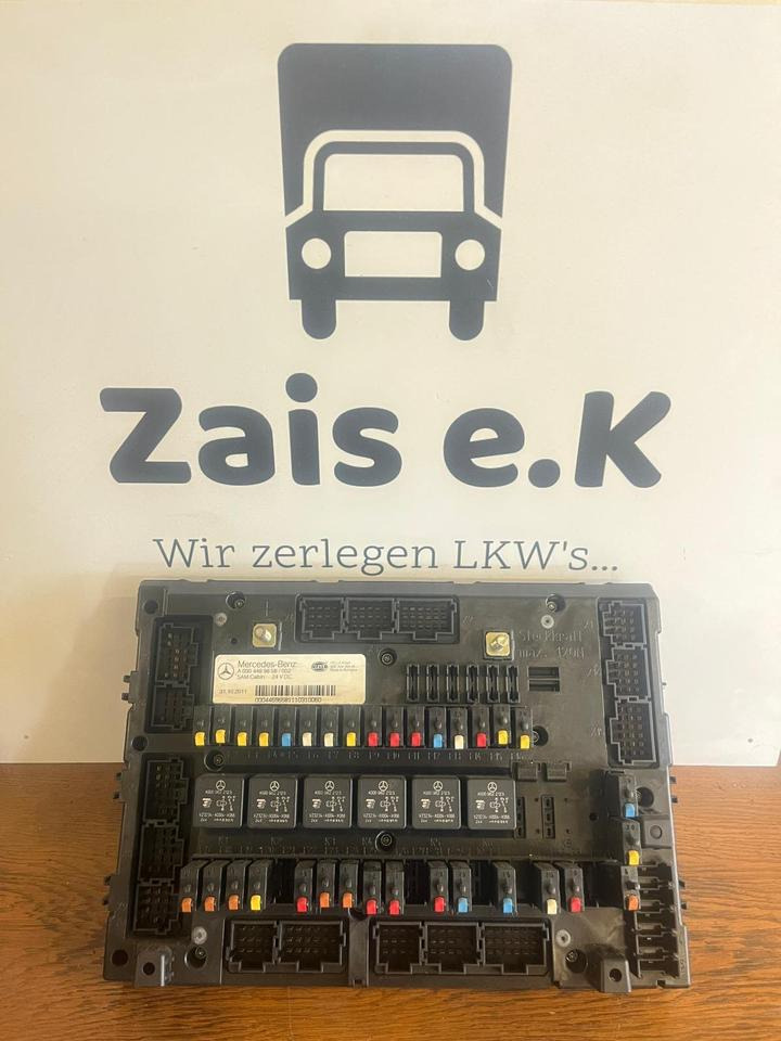 Mercedes Actros MP4 SAM Cabin Sicherungskasten A0004469658 - Fuse for Truck: picture 1 Mercedes Actros MP4 SAM Cabin Sicherungskasten A0004469658 - Fuse for Truck: picture 1