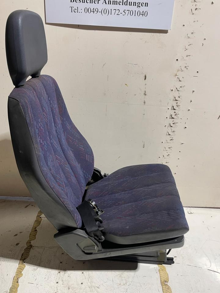 Mercedes Atego 1 Beifahrersitz - Seat for Truck: picture 3 Mercedes Atego 1 Beifahrersitz - Seat for Truck: picture 3