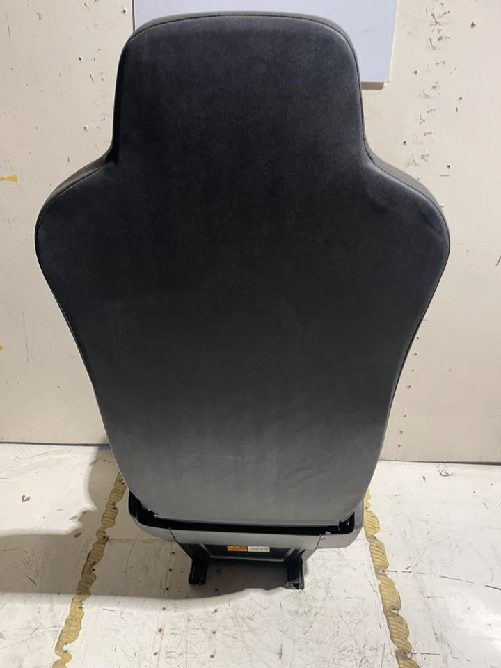 Mercedes Atego 3 Beifahrersitz - Seat for Truck: picture 4 Mercedes Atego 3 Beifahrersitz - Seat for Truck: picture 4