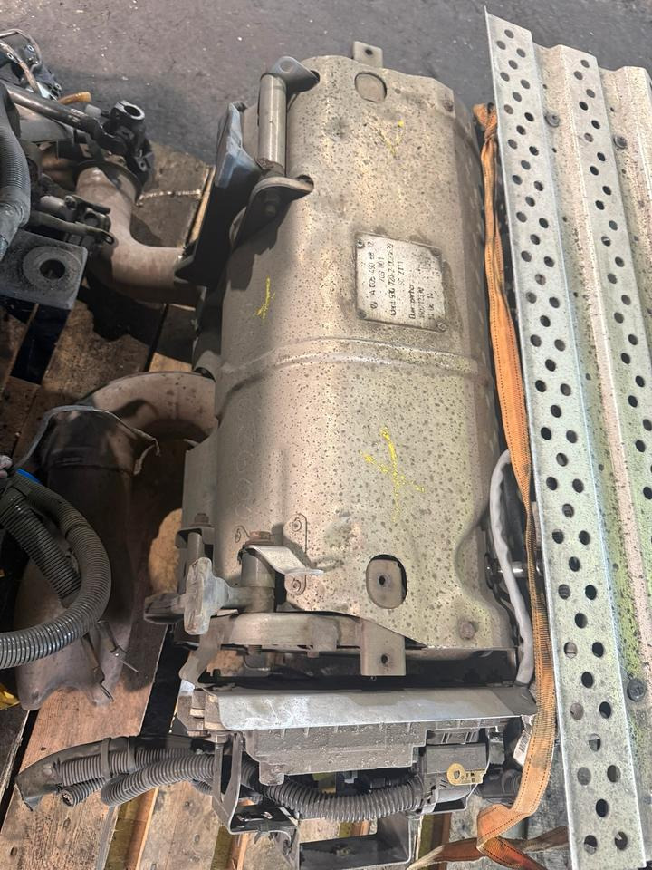 Mercedes Atego 4 EU6 Auspuff Katalysator A0054906812 - Catalytic converter for Truck: picture 2 Mercedes Atego 4 EU6 Auspuff Katalysator A0054906812 - Catalytic converter for Truck: picture 2