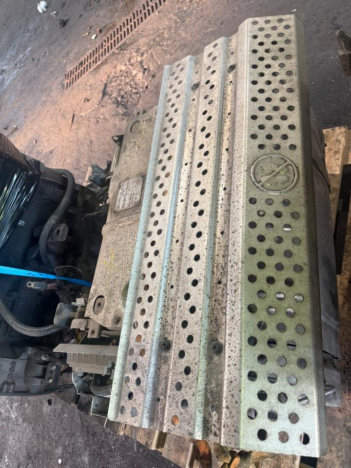 Mercedes Atego 4 EU6 Auspuff Katalysator A0054906812 - Catalytic converter for Truck: picture 3 Mercedes Atego 4 EU6 Auspuff Katalysator A0054906812 - Catalytic converter for Truck: picture 3