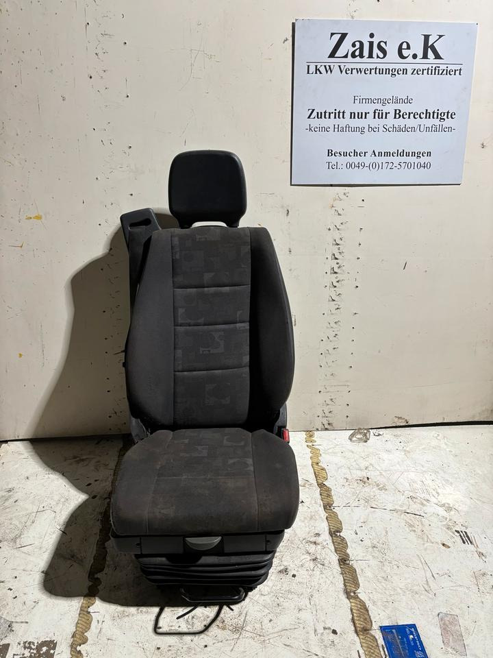Mercedes-Benz Atego 2 Beifahrersitz mit Luft - Seat for Truck: picture 1 Mercedes-Benz Atego 2 Beifahrersitz mit Luft - Seat for Truck: picture 1