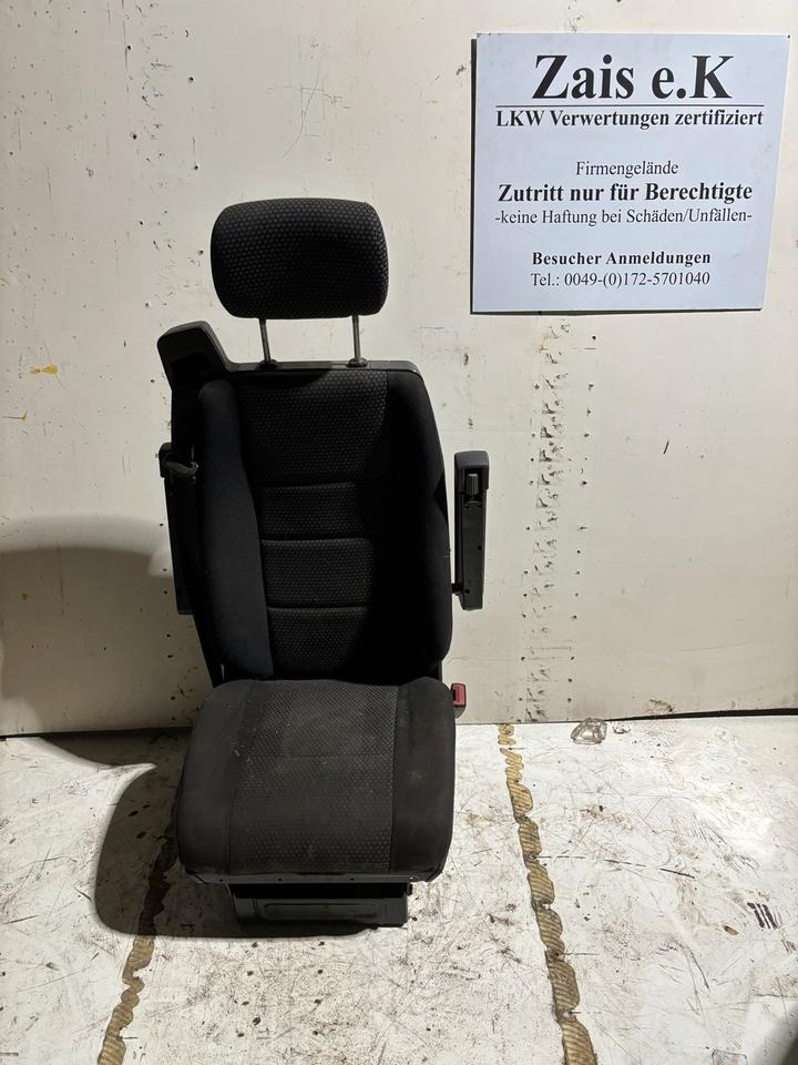 Mercedes-Benz Atego 3 Beifahrersitz - Seat for Truck: picture 1 Mercedes-Benz Atego 3 Beifahrersitz - Seat for Truck: picture 1
