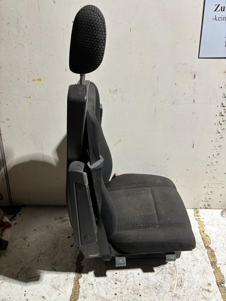 Mercedes-Benz Atego 3 Beifahrersitz - Seat for Truck: picture 3 Mercedes-Benz Atego 3 Beifahrersitz - Seat for Truck: picture 3