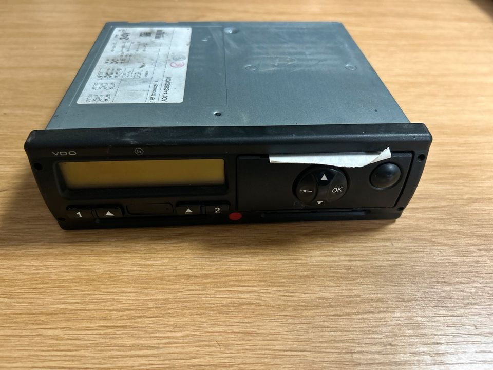 Mercedes-Benz Tachograph A0014463833 - Tachograph for Truck: picture 1 Mercedes-Benz Tachograph A0014463833 - Tachograph for Truck: picture 1