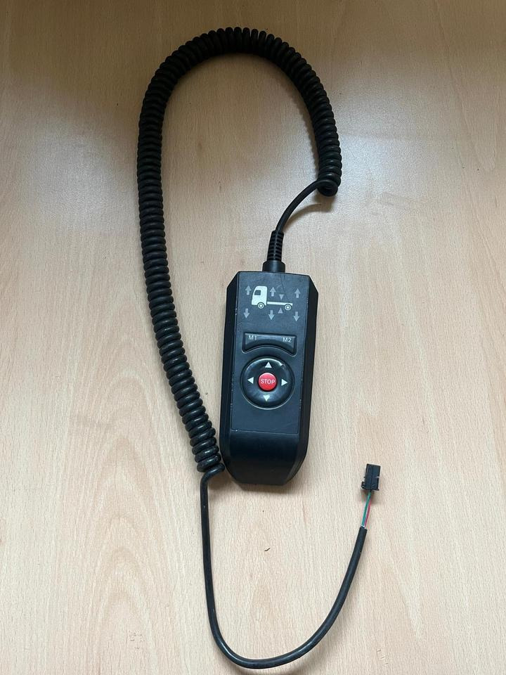 Mercedes MP4 Bediengerät Fernbedienung Luftfederung A0028208297 - Air suspension for Truck: picture 1 Mercedes MP4 Bediengerät Fernbedienung Luftfederung A0028208297 - Air suspension for Truck: picture 1