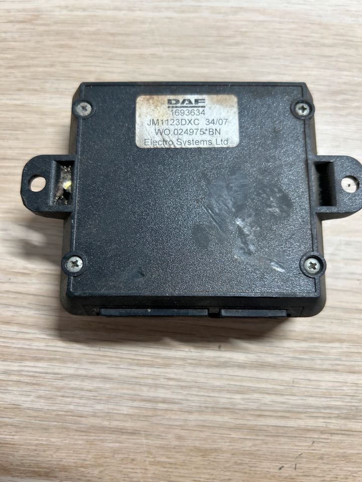 DAF XF Electric System Steuergerät JM1123DXC - Spare parts: picture 2 DAF XF Electric System Steuergerät JM1123DXC - Spare parts: picture 2