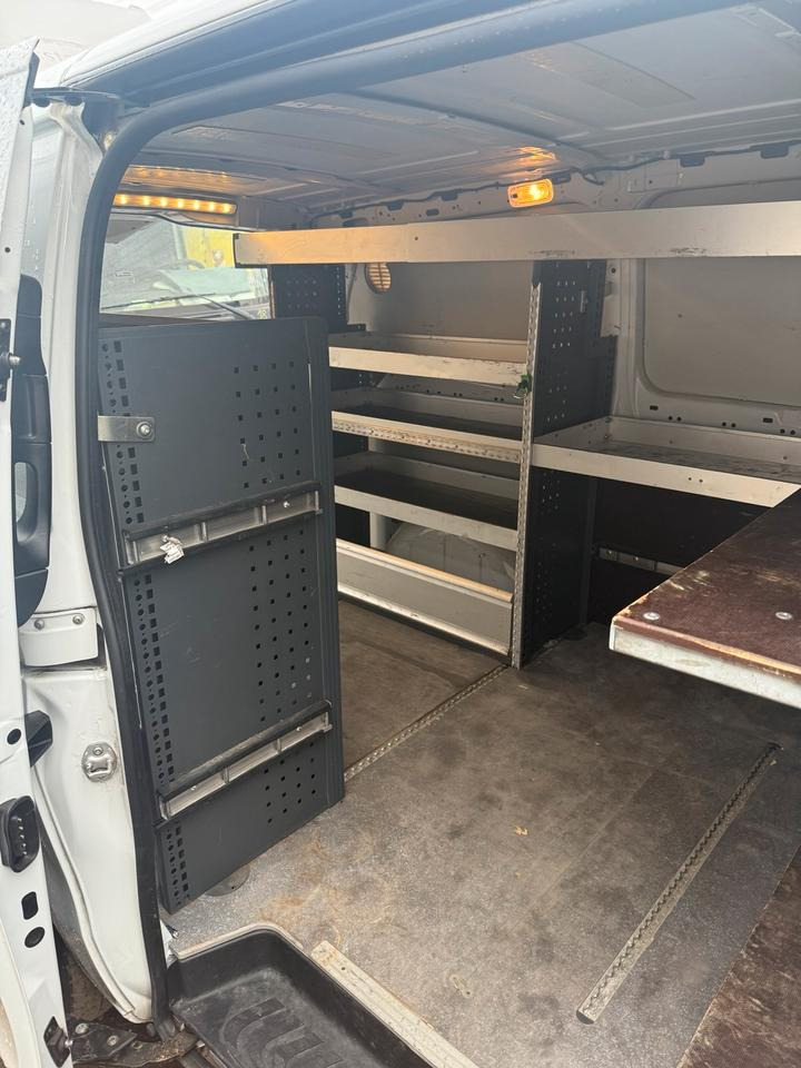 Fahrzeugeinrichtung ( Regale ) Mercedes Vito - Spare parts for Truck: picture 1 Fahrzeugeinrichtung ( Regale ) Mercedes Vito - Spare parts for Truck: picture 1