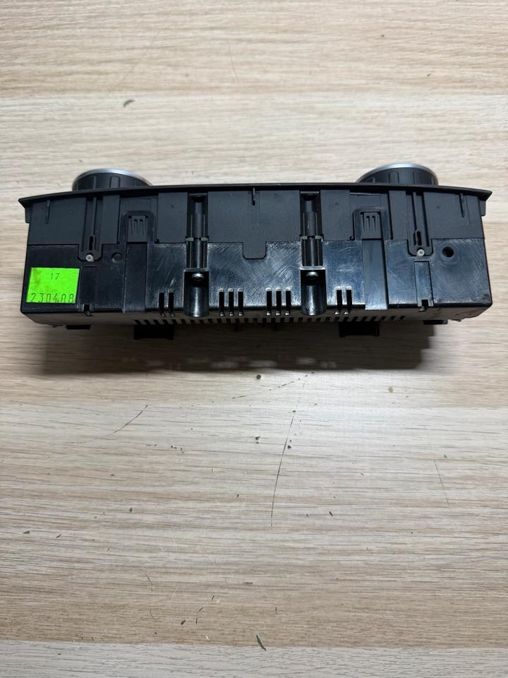 MAN Klimabedienteil Lüftung Klima 81.61990.6081 - Spare parts: picture 3 MAN Klimabedienteil Lüftung Klima 81.61990.6081 - Spare parts: picture 3