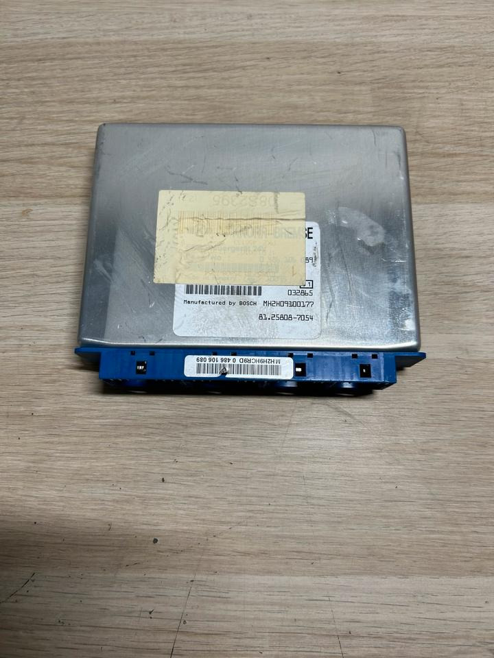 MAN Knorr-Bremse EBS Steuergerät 81.25808-7054 - Spare parts: picture 2 MAN Knorr-Bremse EBS Steuergerät 81.25808-7054 - Spare parts: picture 2