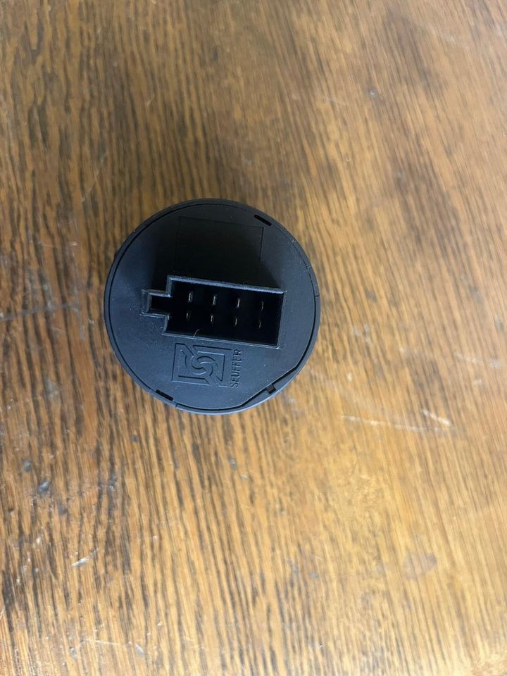 MAN TGA TGL TGS TGX Schalter Achssperre 81255250067 - Spare parts: picture 5 MAN TGA TGL TGS TGX Schalter Achssperre 81255250067 - Spare parts: picture 5