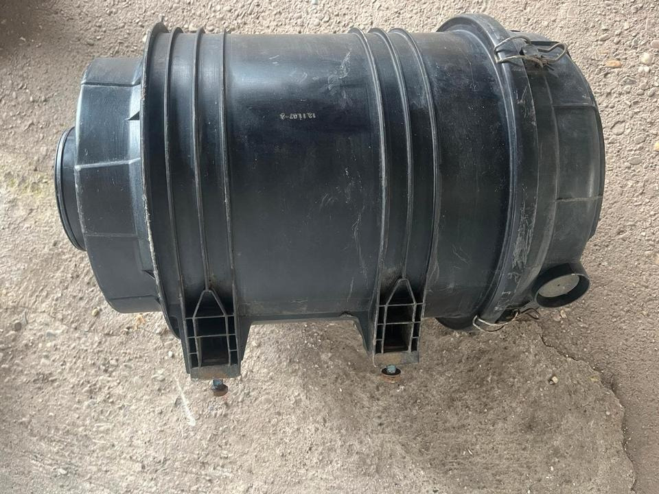 MAN TGL Luftfilter Luftfilterkasten 81084006019 - Spare parts: picture 3 MAN TGL Luftfilter Luftfilterkasten 81084006019 - Spare parts: picture 3
