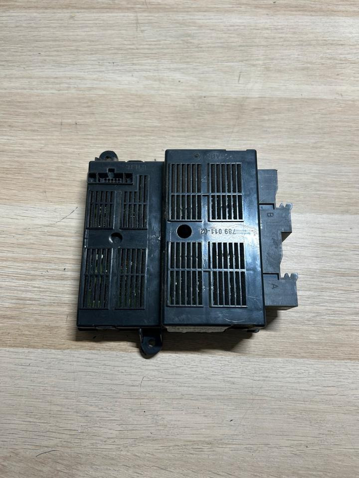 MAN TGX/TGS Steuergerät Innenraum Heizung 81.25814.7015 - Spare parts: picture 2 MAN TGX/TGS Steuergerät Innenraum Heizung 81.25814.7015 - Spare parts: picture 2