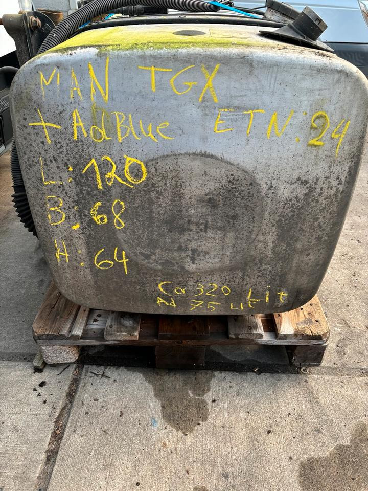 MAN TGX Tank Dieseltank Ca. 320 Lit + Adblue Ca. 75 Lit ETN24 - Spare parts: picture 2 MAN TGX Tank Dieseltank Ca. 320 Lit + Adblue Ca. 75 Lit ETN24 - Spare parts: picture 2