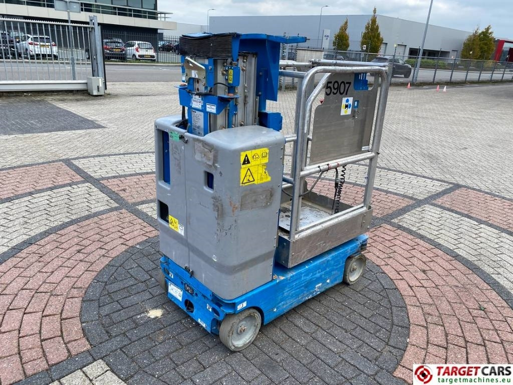 Genie GR15 RunAbout Electric Vertical Mast Lift 652cm  - Vertical mast lift: picture 3 Genie GR15 RunAbout Electric Vertical Mast Lift 652cm  - Vertical mast lift: picture 3