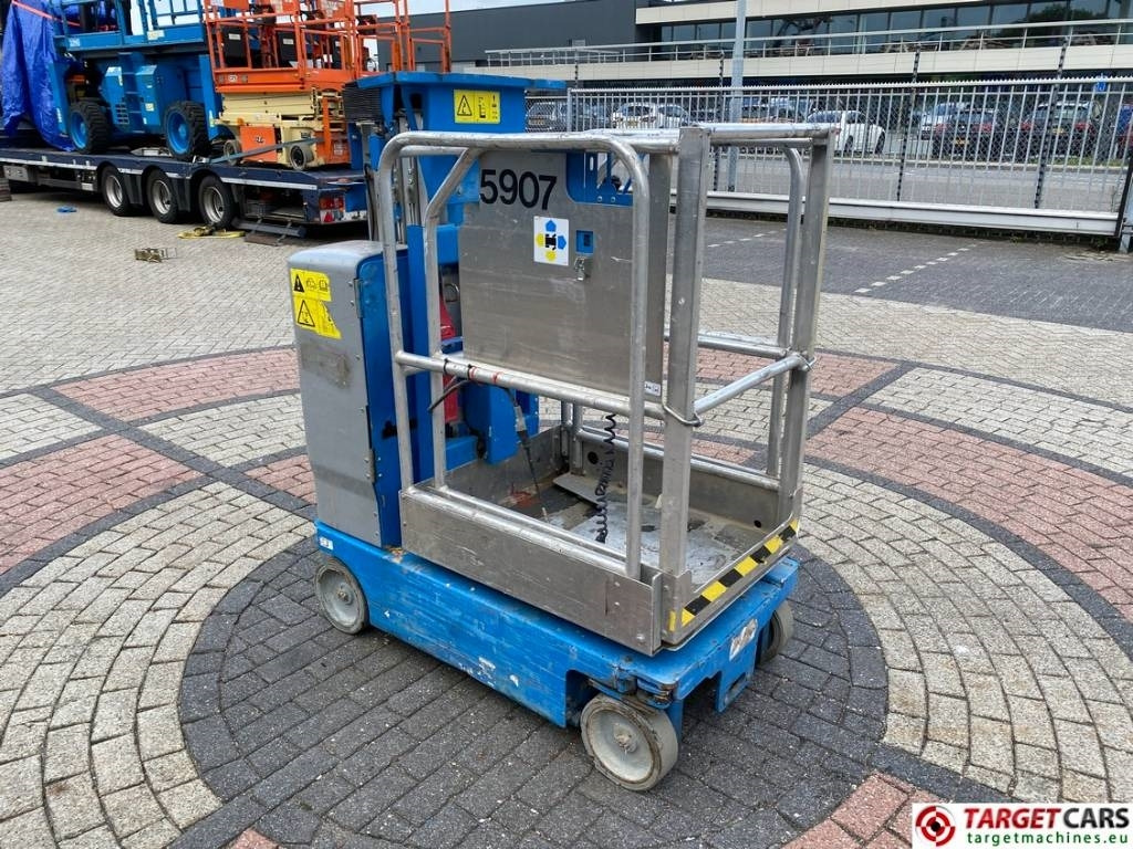 Genie GR15 RunAbout Electric Vertical Mast Lift 652cm  - Vertical mast lift: picture 2 Genie GR15 RunAbout Electric Vertical Mast Lift 652cm  - Vertical mast lift: picture 2