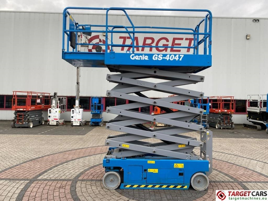 Genie GS-4047 Electric GS4047 Scissor Work Lift 1389cm - Scissor lift: picture 5 Genie GS-4047 Electric GS4047 Scissor Work Lift 1389cm - Scissor lift: picture 5