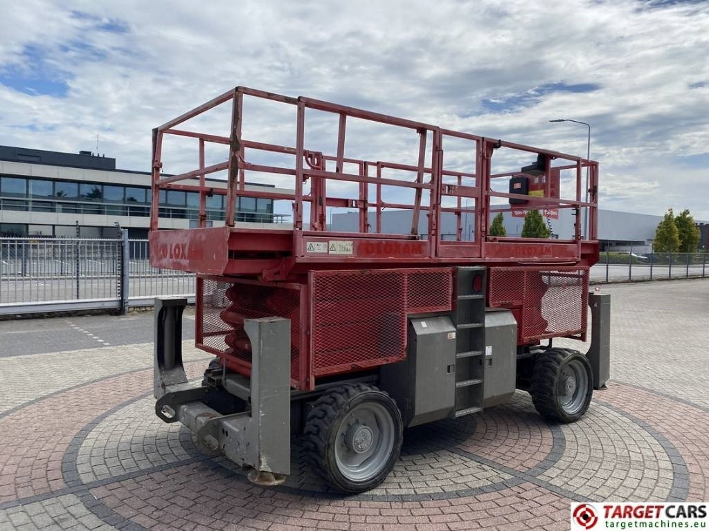 Genie GS-4390RT Diesel 4x4 Scissor Work Lift 1511cm - Scissor lift: picture 3 Genie GS-4390RT Diesel 4x4 Scissor Work Lift 1511cm - Scissor lift: picture 3