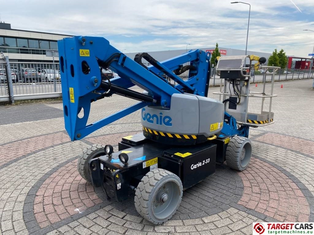 Genie Z-33/18 Articulated Electric Boom Work Lift 1200cm - Articulated boom: picture 3 Genie Z-33/18 Articulated Electric Boom Work Lift 1200cm - Articulated boom: picture 3