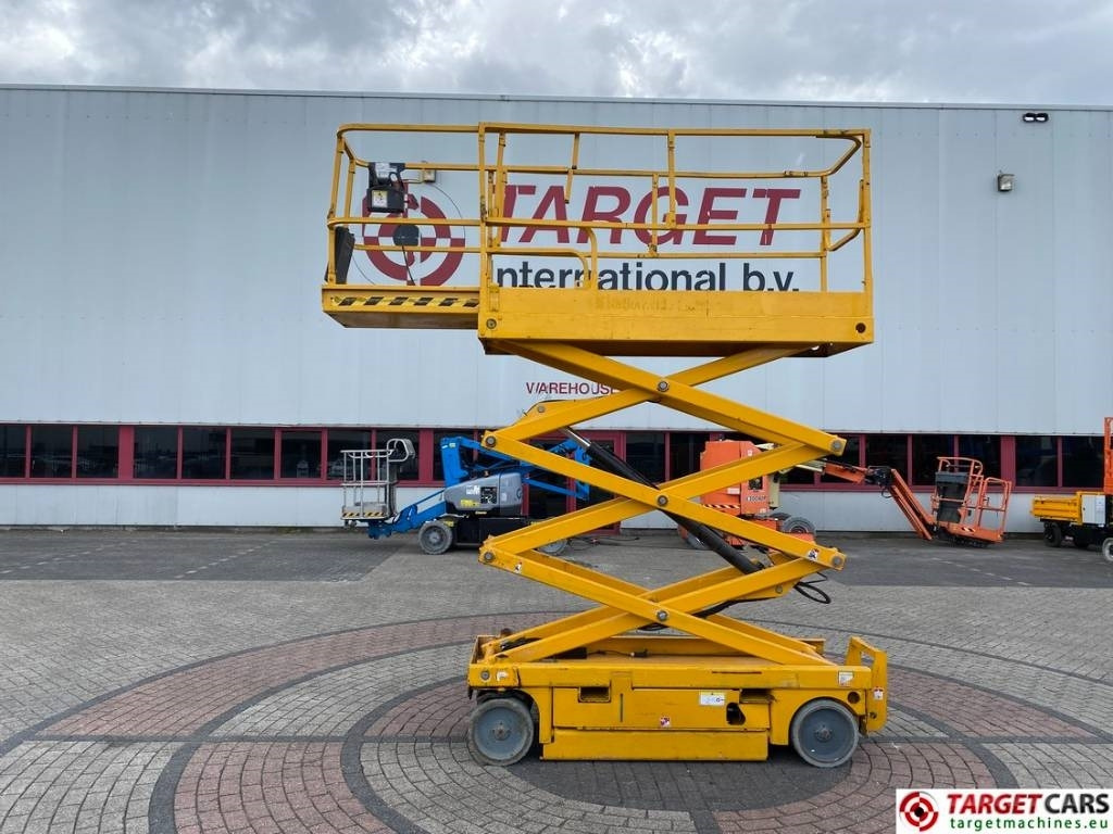 Haulotte Compact 8 Electric Scissor Work Lift 818cm - Scissor lift: picture 5 Haulotte Compact 8 Electric Scissor Work Lift 818cm - Scissor lift: picture 5