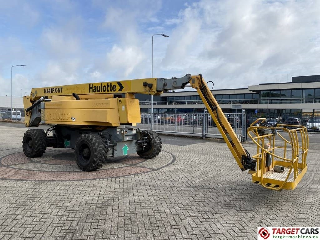 Haulotte HA41PX Articulated 4x4x4 Diesel Boom Work Lift 41M - Articulated boom: picture 2 Haulotte HA41PX Articulated 4x4x4 Diesel Boom Work Lift 41M - Articulated boom: picture 2