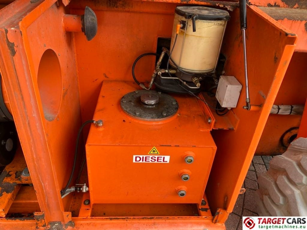 Leasing of Holland Lift T210DL25 4WD Diesel T-210DL25 Scissor WorkLift 23M  Holland Lift T210DL25 4WD Diesel T-210DL25 Scissor WorkLift 23M: picture 15