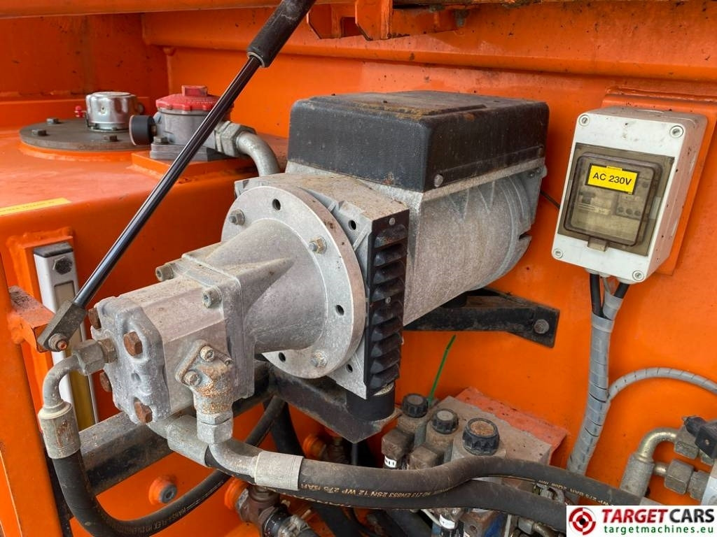 Leasing of Holland Lift T210DL25 4WD Diesel T-210DL25 Scissor WorkLift 23M  Holland Lift T210DL25 4WD Diesel T-210DL25 Scissor WorkLift 23M: picture 18