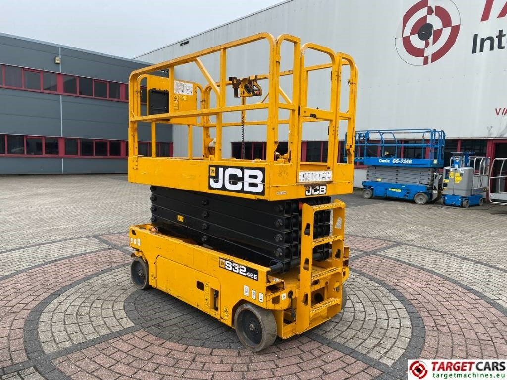 JCB S3246E Electric Scissor Work Lift 1200cm - Scissor lift: picture 4 JCB S3246E Electric Scissor Work Lift 1200cm - Scissor lift: picture 4