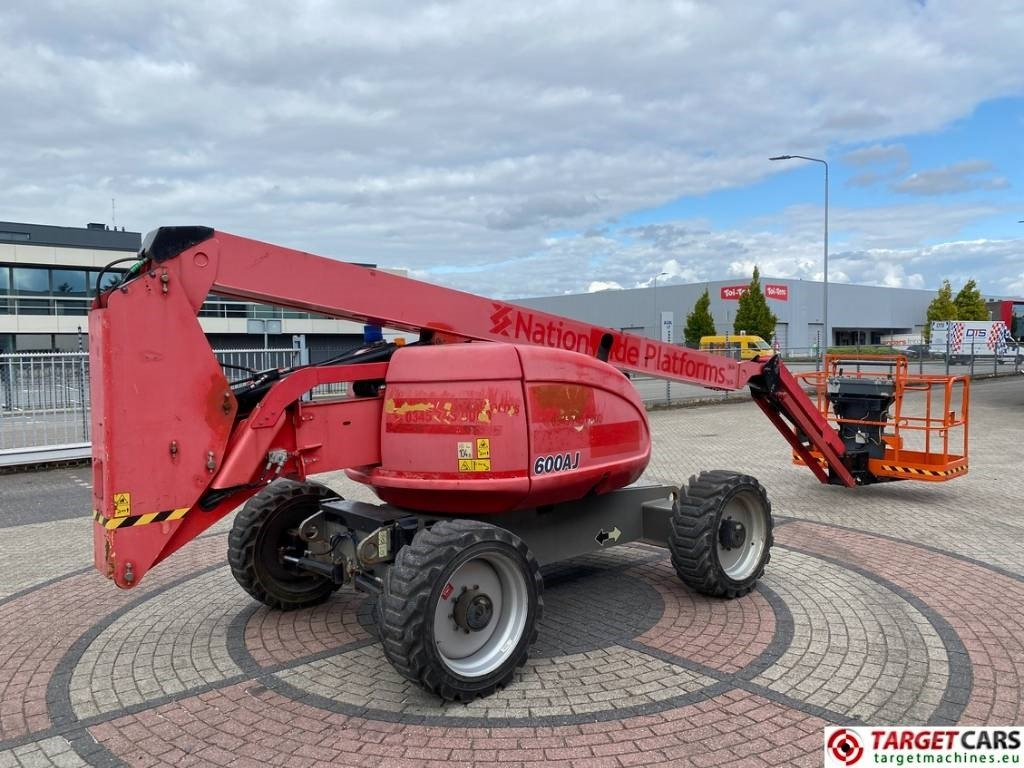 JLG 600AJ Articulated 4x4 Diesel Boom Work Lift 2047cm - Articulated boom: picture 3 JLG 600AJ Articulated 4x4 Diesel Boom Work Lift 2047cm - Articulated boom: picture 3