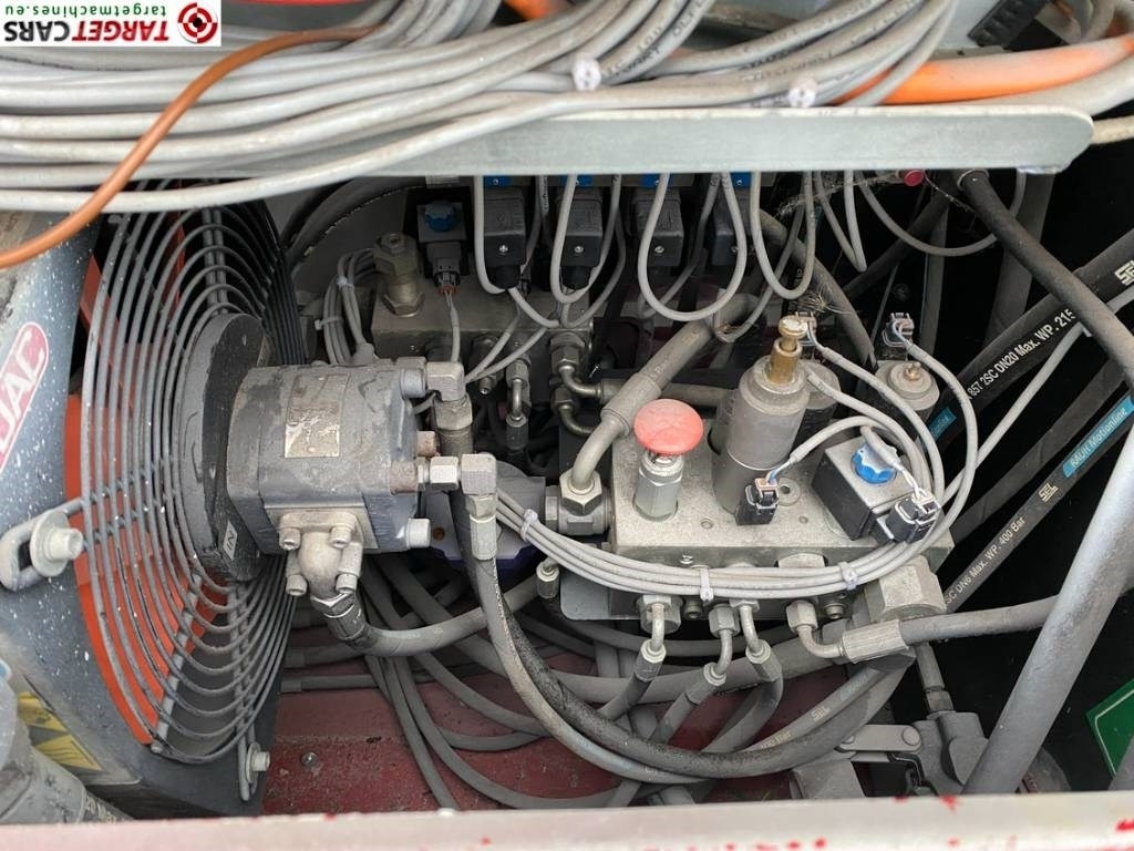 Scissor lift PB Lifttechnik S270-24E Electric 4x4 Scissor Work Lift 2725cm: picture 16