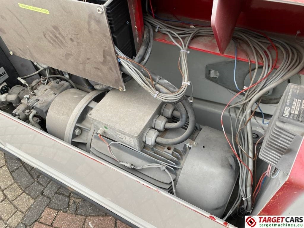 Scissor lift PB Lifttechnik S270-24E Electric 4x4 Scissor Work Lift 2725cm: picture 14