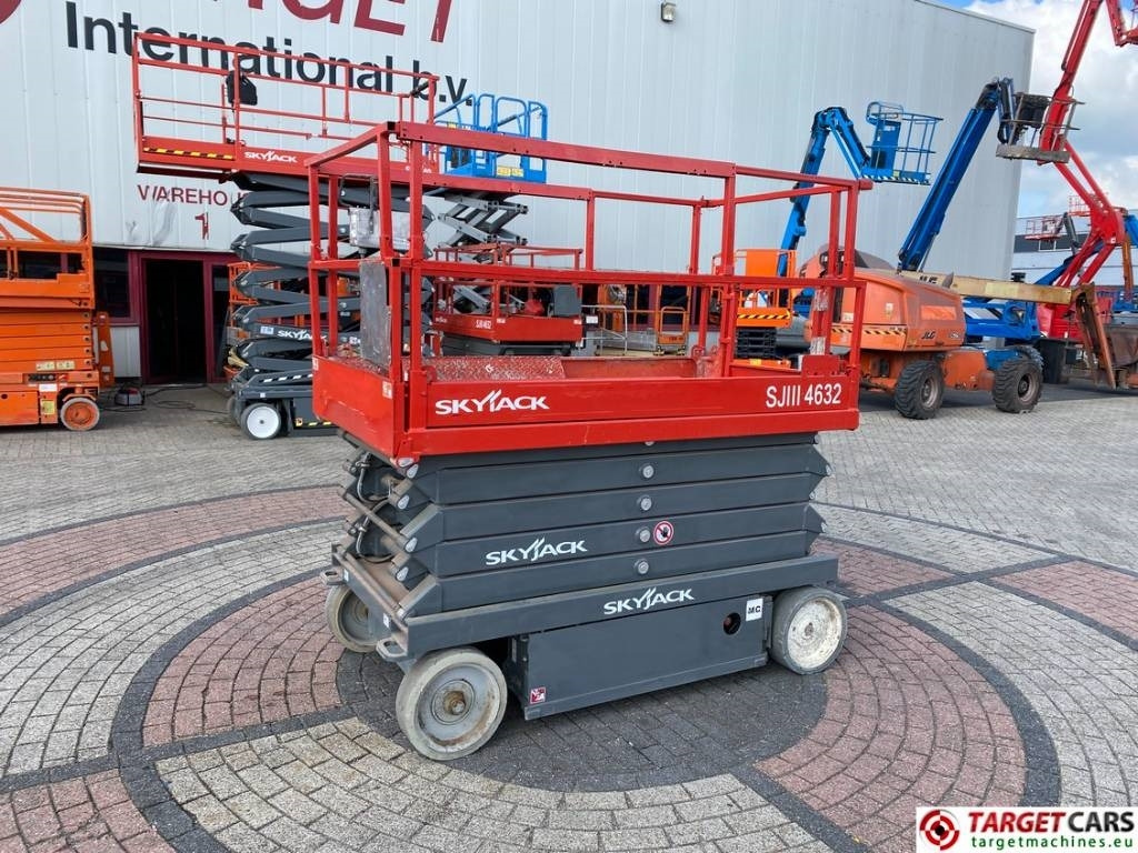 SkyJack SJ4632 Electric 4632 Scissor Work Lift 1170cm - Scissor lift: picture 1 SkyJack SJ4632 Electric 4632 Scissor Work Lift 1170cm - Scissor lift: picture 1