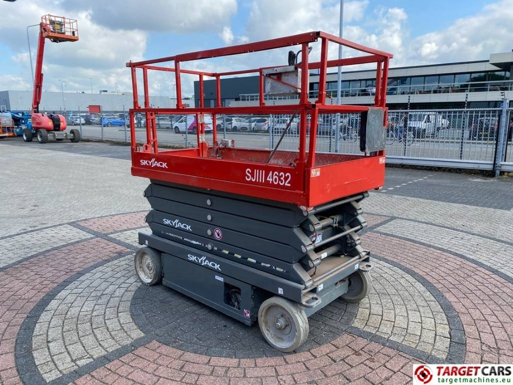 SkyJack SJ4632 Electric 4632 Scissor Work Lift 1170cm - Scissor lift: picture 2 SkyJack SJ4632 Electric 4632 Scissor Work Lift 1170cm - Scissor lift: picture 2
