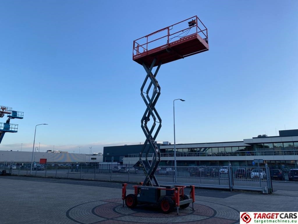 Scissor lift SkyJack SJ6826RT Diesel 4x4 Scissor 6826 Work Lift 992cm: picture 7