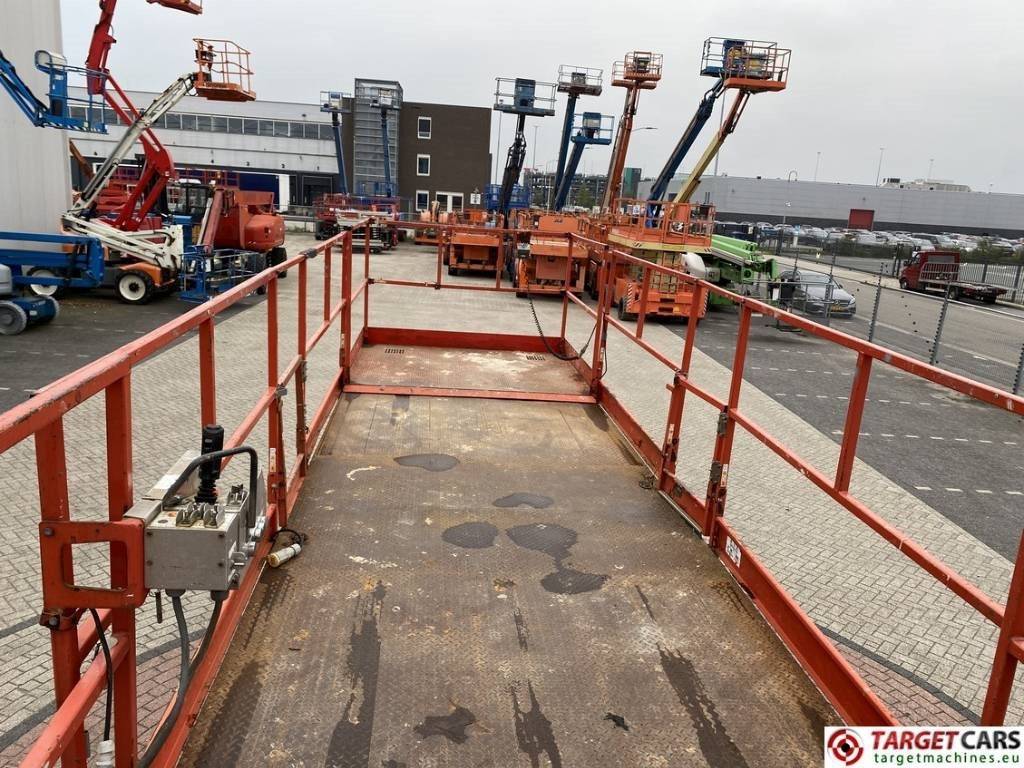 Leasing of SkyJack SJ9250 RT Diesel 4x4 Scissor Work Lift 1720cm  SkyJack SJ9250 RT Diesel 4x4 Scissor Work Lift 1720cm: picture 8