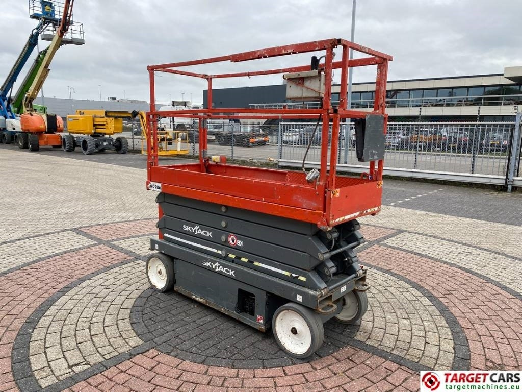 SkyJack SJIII-3226 Electric 3226 Scissor Work Lift 990cm - Scissor lift: picture 2 SkyJack SJIII-3226 Electric 3226 Scissor Work Lift 990cm - Scissor lift: picture 2