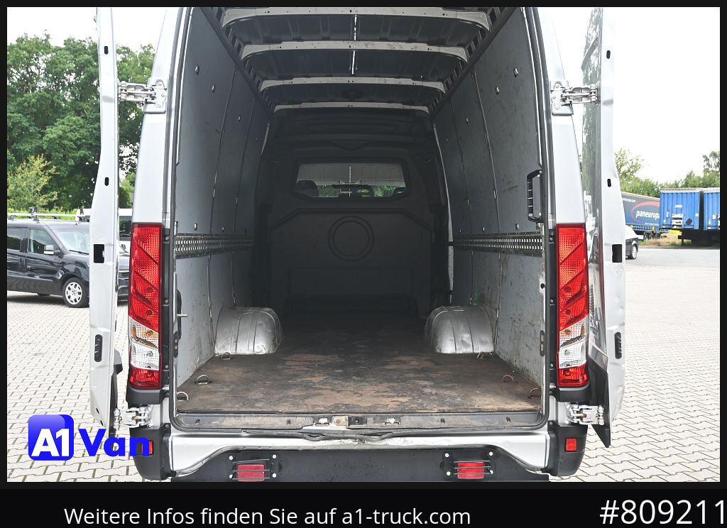 IVECO Daily 70C18 A8V Kasten, Mixto, AHK, Klima - Panel van, Combi van: picture 2 IVECO Daily 70C18 A8V Kasten, Mixto, AHK, Klima - Panel van, Combi van: picture 2