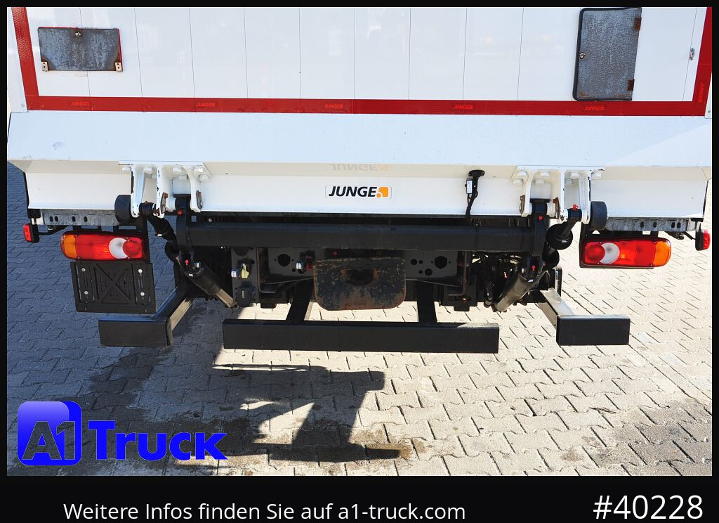 RENAULT D 280,  4x2, Ladebordwand, LBW, TÜV 06/2026 - Curtainsider truck: picture 2 RENAULT D 280,  4x2, Ladebordwand, LBW, TÜV 06/2026 - Curtainsider truck: picture 2