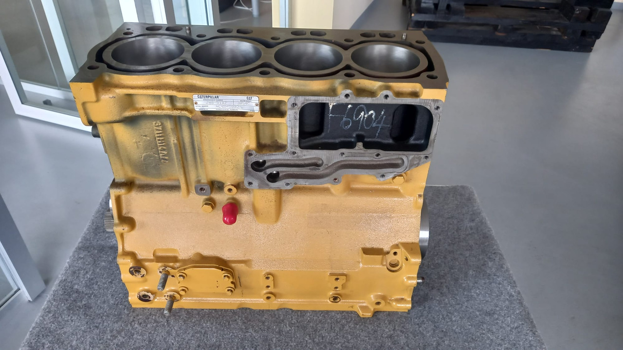 Caterpillar 3054C Short Block revisionato per CAT 3054C e C4.4 - Cylinder block for Construction machinery: picture 1 Caterpillar 3054C Short Block revisionato per CAT 3054C e C4.4 - Cylinder block for Construction machinery: picture 1