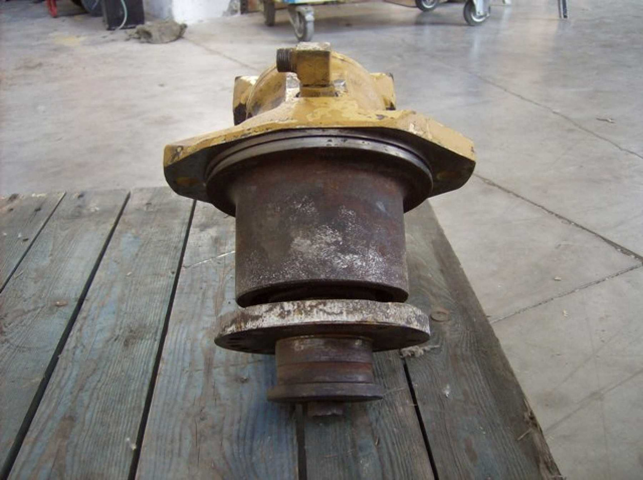 Caterpillar 988F II MOTORE IDRAULICO VENTOLA. APPLICAZIONE PER AMBIENTI CON ALTE TEMPERATURE - Hydraulic motor for Construction machinery: picture 2 Caterpillar 988F II MOTORE IDRAULICO VENTOLA. APPLICAZIONE PER AMBIENTI CON ALTE TEMPERATURE - Hydraulic motor for Construction machinery: picture 2