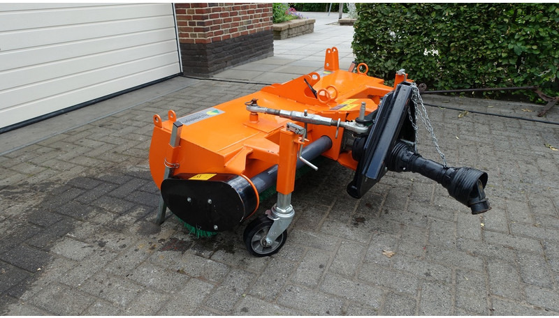 Eco Technologies Rolbezem 130Cm Rolbezem 130Cm - Road sweeper: picture 2 Eco Technologies Rolbezem 130Cm Rolbezem 130Cm - Road sweeper: picture 2