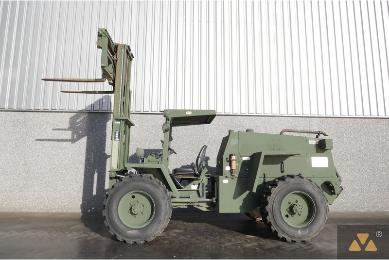 Case M4K Ex-army - Rough terrain forklift: picture 1 Case M4K Ex-army - Rough terrain forklift: picture 1
